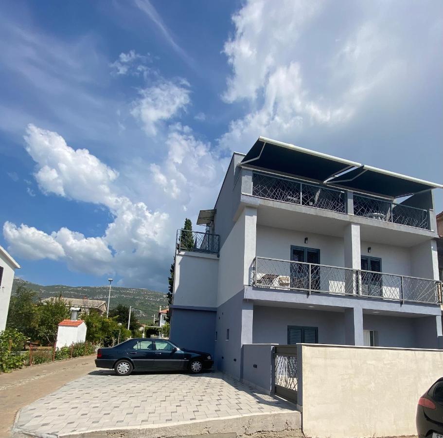 Apartments Ena Kaštela エクステリア 写真